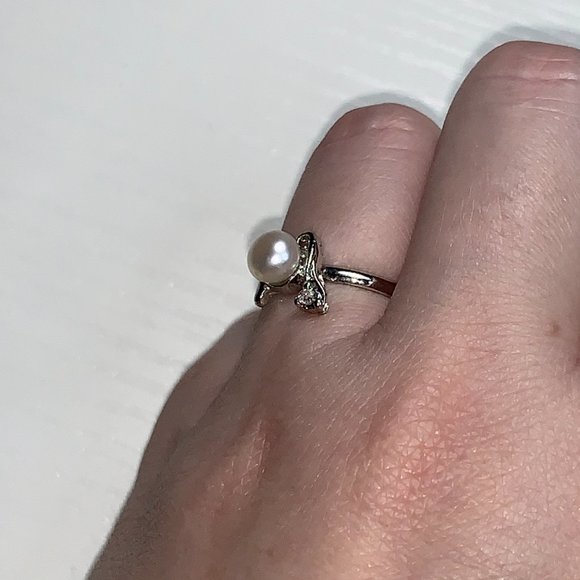 Faux Pearl and CZ SLP ring, size 7, Sizeable - Picture 11 of 12